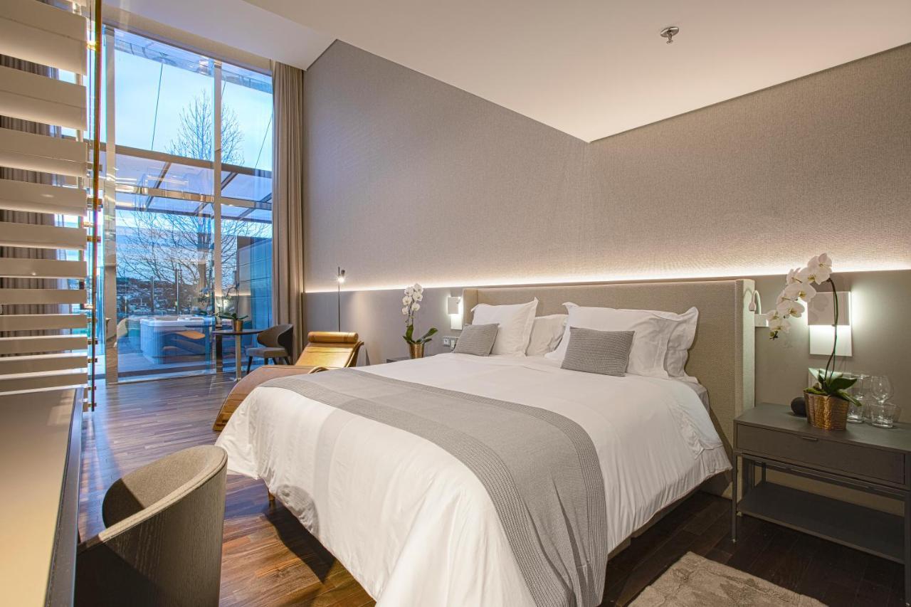 Suryaa Hotel Pinhais, Curio Collection By Hilton Luaran gambar