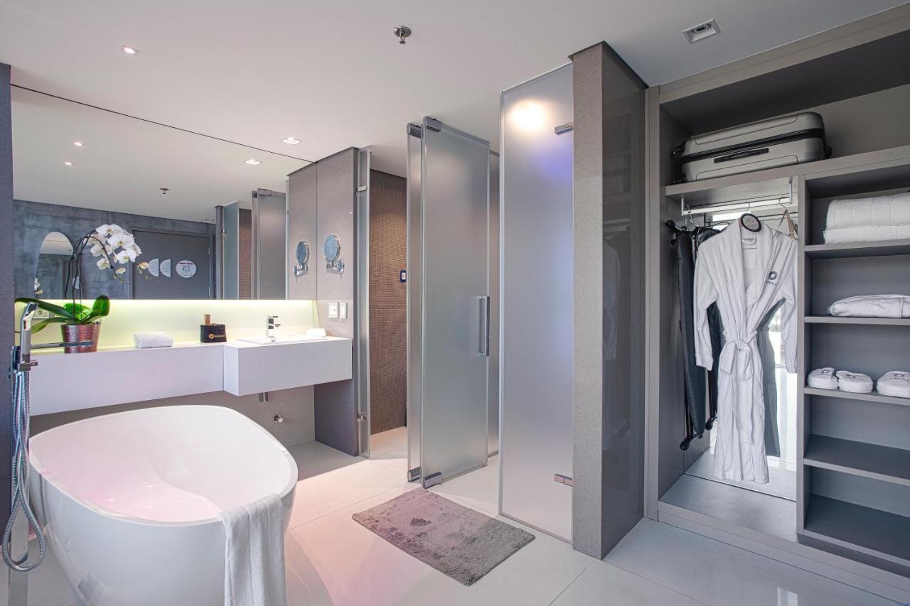 Suryaa Hotel Pinhais, Curio Collection By Hilton Luaran gambar
