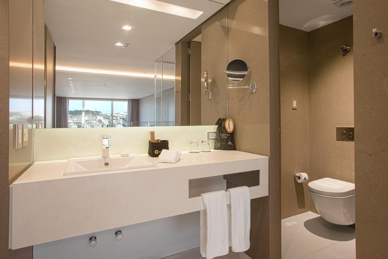 Suryaa Hotel Pinhais, Curio Collection By Hilton Luaran gambar