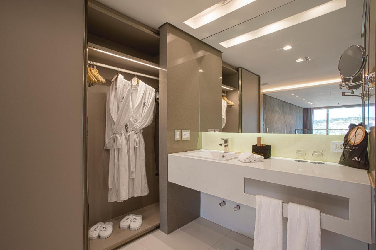 Suryaa Hotel Pinhais, Curio Collection By Hilton Luaran gambar