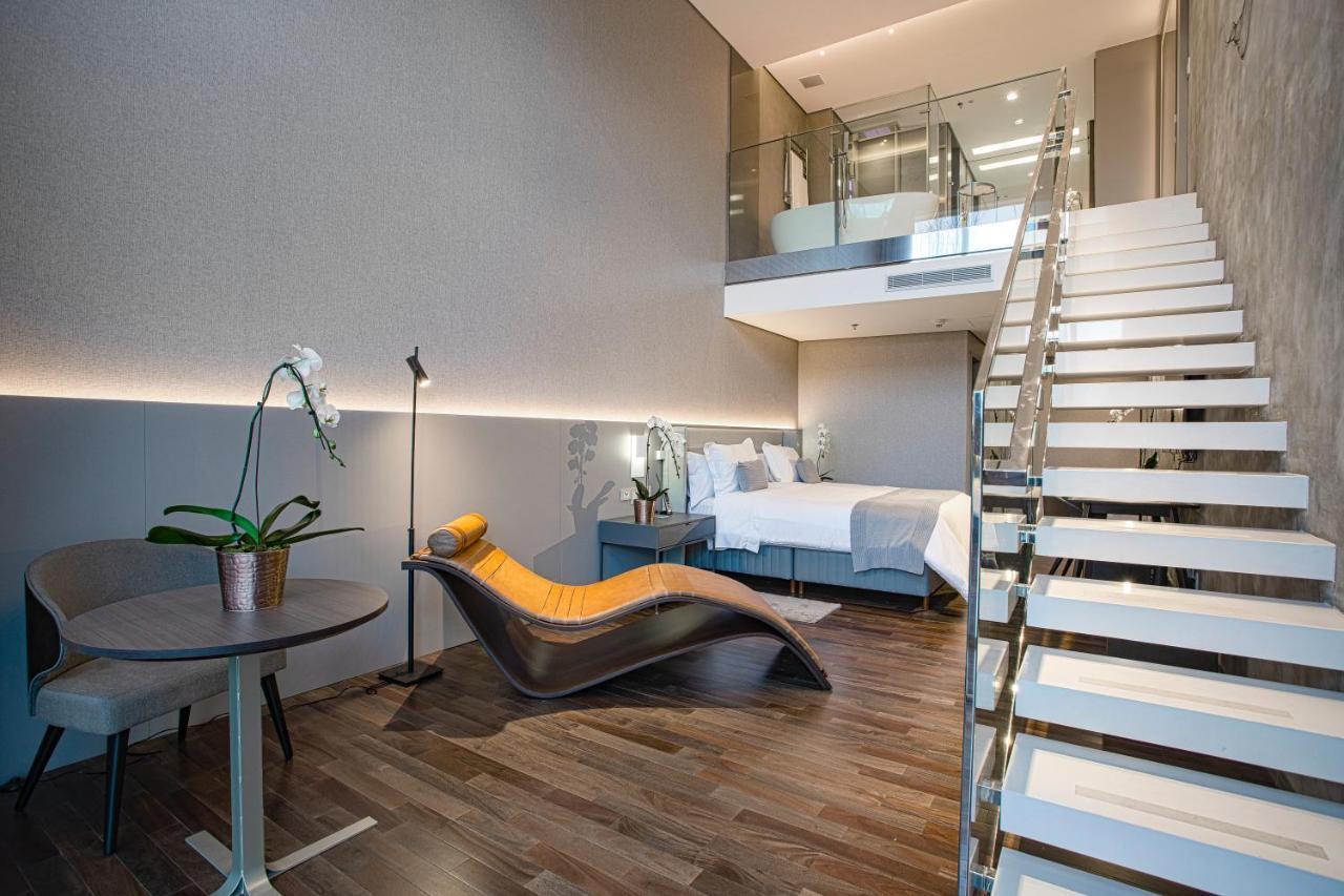 Suryaa Hotel Pinhais, Curio Collection By Hilton Luaran gambar