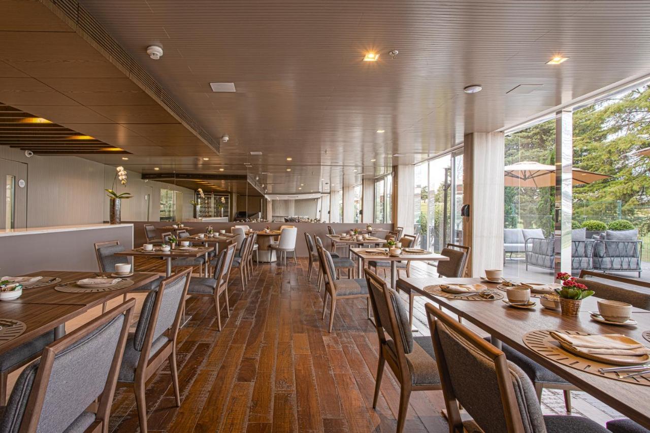 Suryaa Hotel Pinhais, Curio Collection By Hilton Luaran gambar