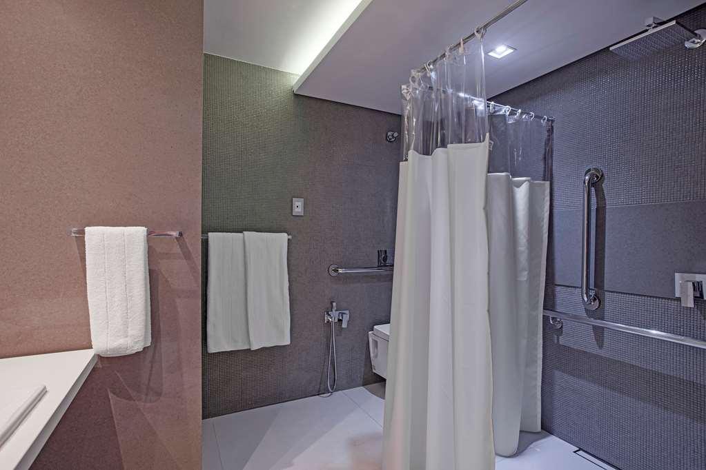 Suryaa Hotel Pinhais, Curio Collection By Hilton Luaran gambar